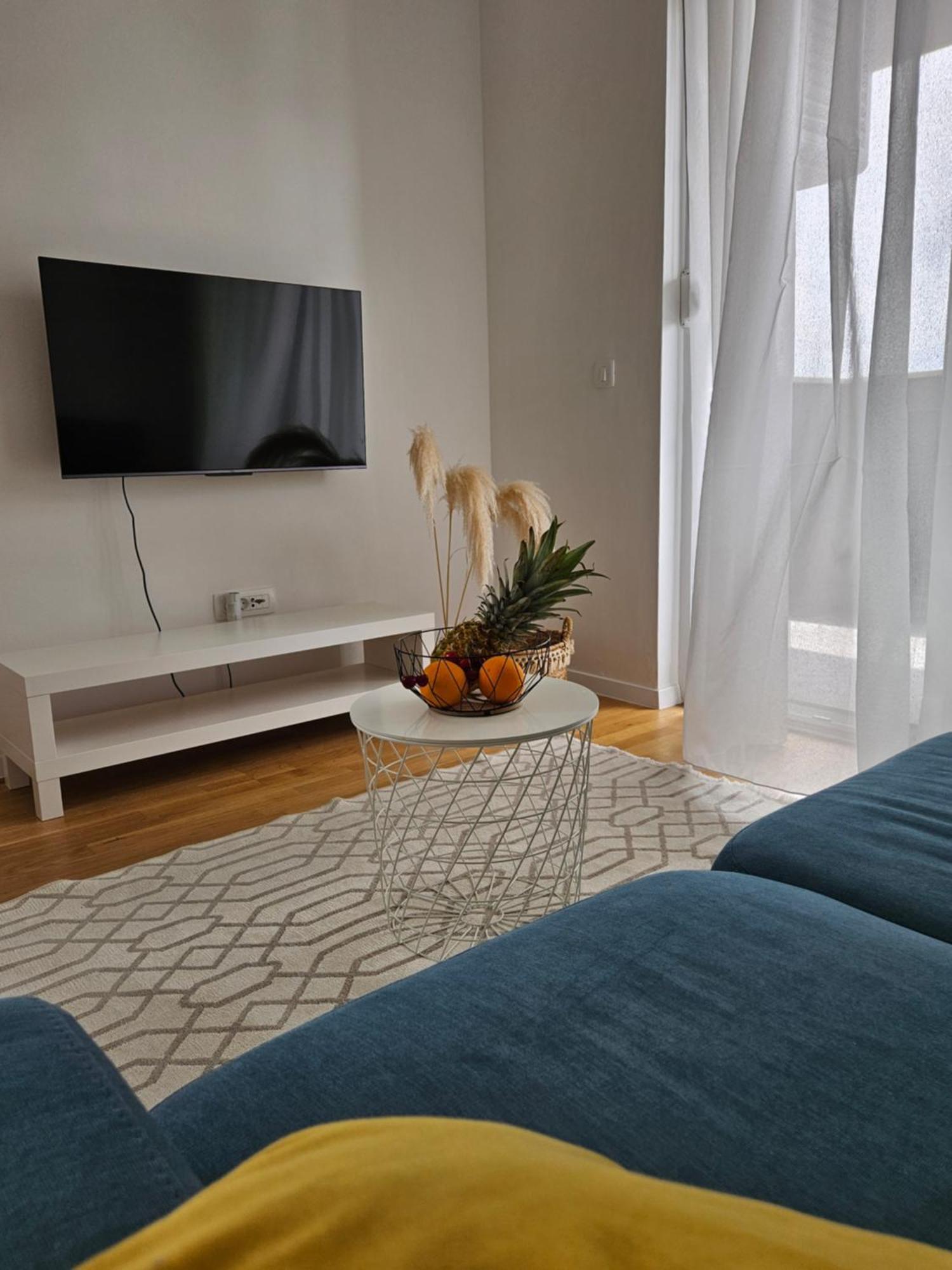 Appartement With Garage Parking Space